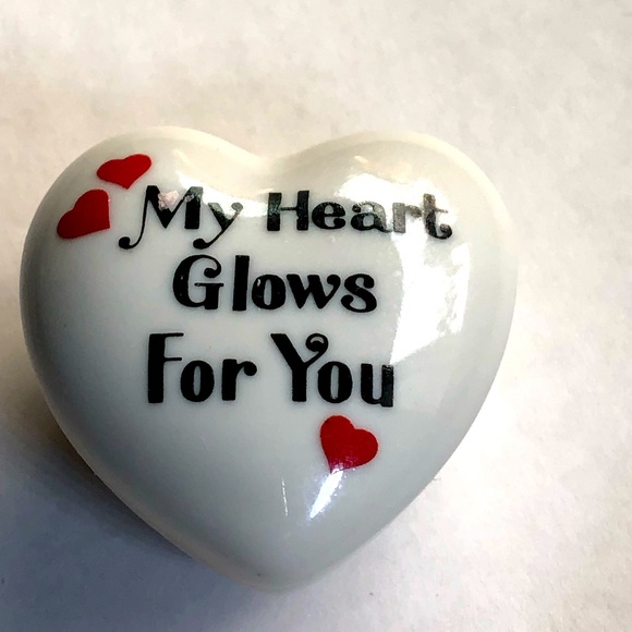 Vintage Glass Heart shaped Trinket Box says “My Heart Glows For You” - Picture 2 of 11
